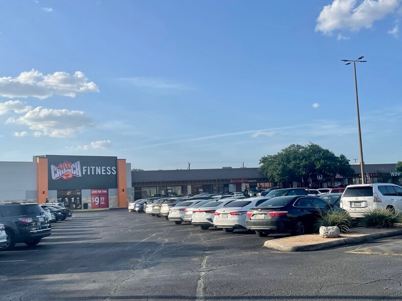 Bandera Rd, San Antonio, TX for lease - Building Photo - Image 2 of 3