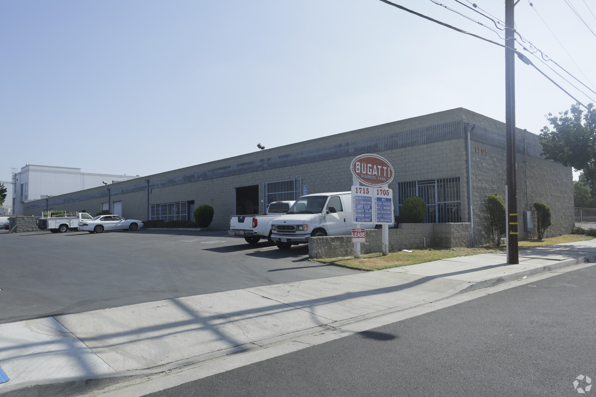 Bugatti Business Park portfolio of 2 properties for sale on LoopNet.com Primary Photo- Image 1 of 3