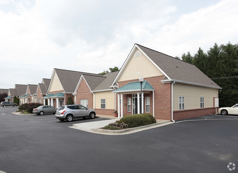 290 Merchants Sq, Dallas, GA for sale - Primary Photo - Image 1 of 7