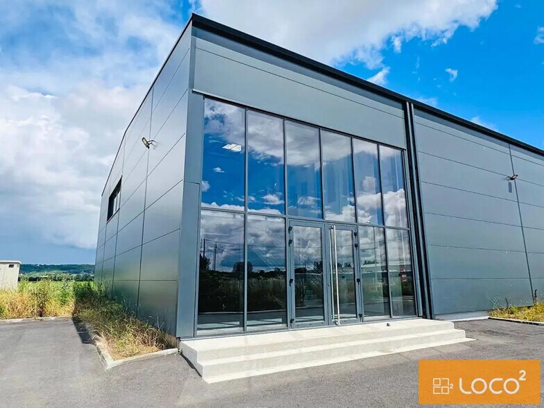 Industrial in Ondes for lease - Building Photo - Image 2 of 7