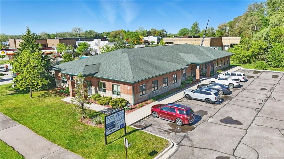 2545 N Opdyke Rd, Auburn Hills, MI for sale - Building Photo - Image 2 of 41