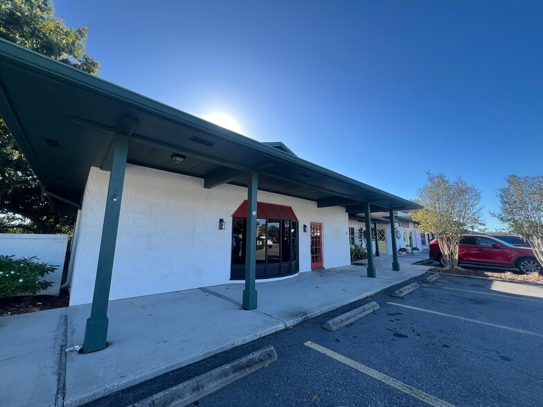 4604-4610 Cleveland Heights Blvd, Lakeland, FL for lease - Building Photo - Image 1 of 8