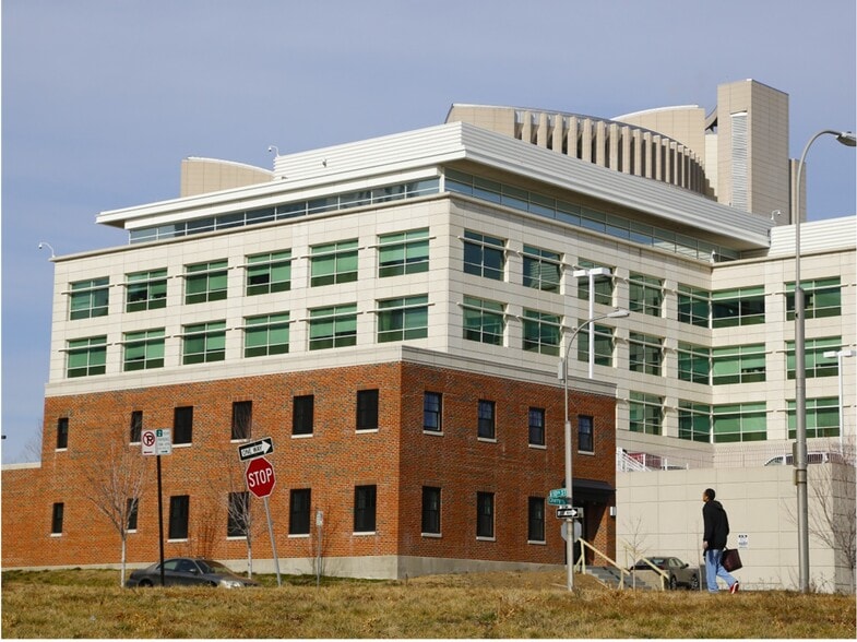 926 Cherry St, Kansas City, MO for sale - Building Photo - Image 2 of 6