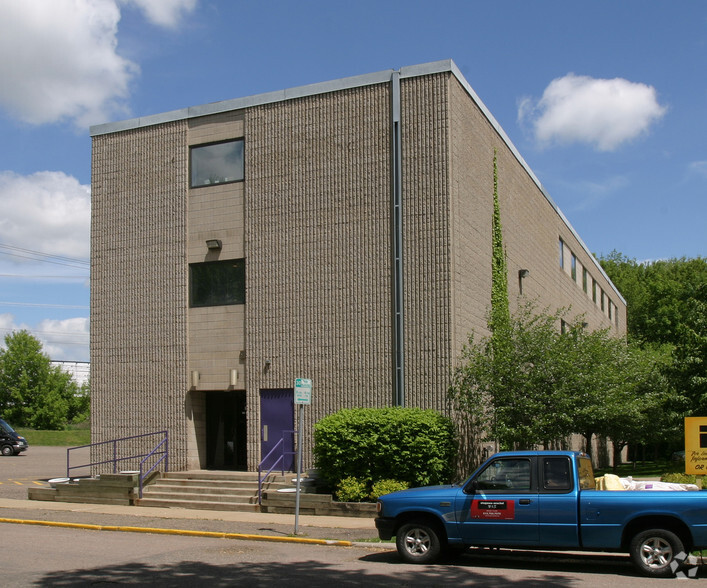 1170 15th Ave SE, Minneapolis, MN for lease - Building Photo - Image 2 of 11