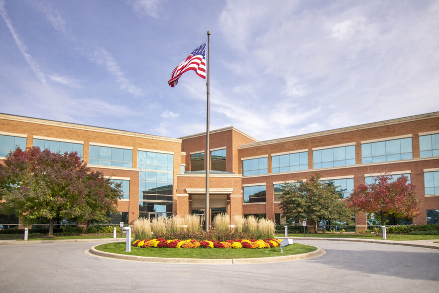 10000 Innovation Dr, Wauwatosa, WI for lease - Building Photo - Image 1 of 15