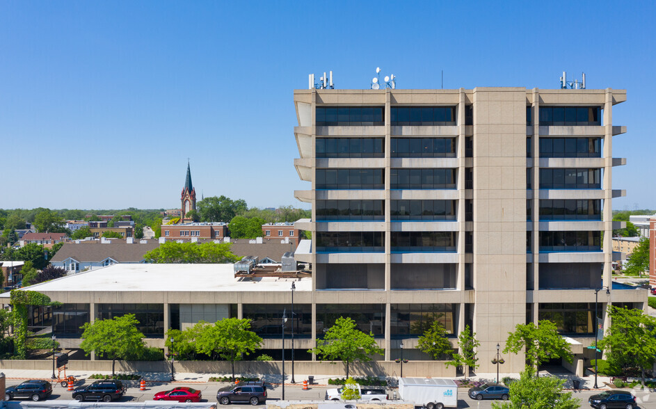 8001 Lincoln Ave, Skokie, IL for sale - Building Photo - Image 3 of 20