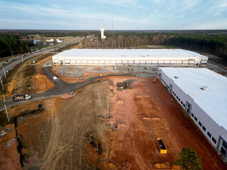 000 42 Hwy, Clayton, NC for lease - Building Photo - Image 1 of 7