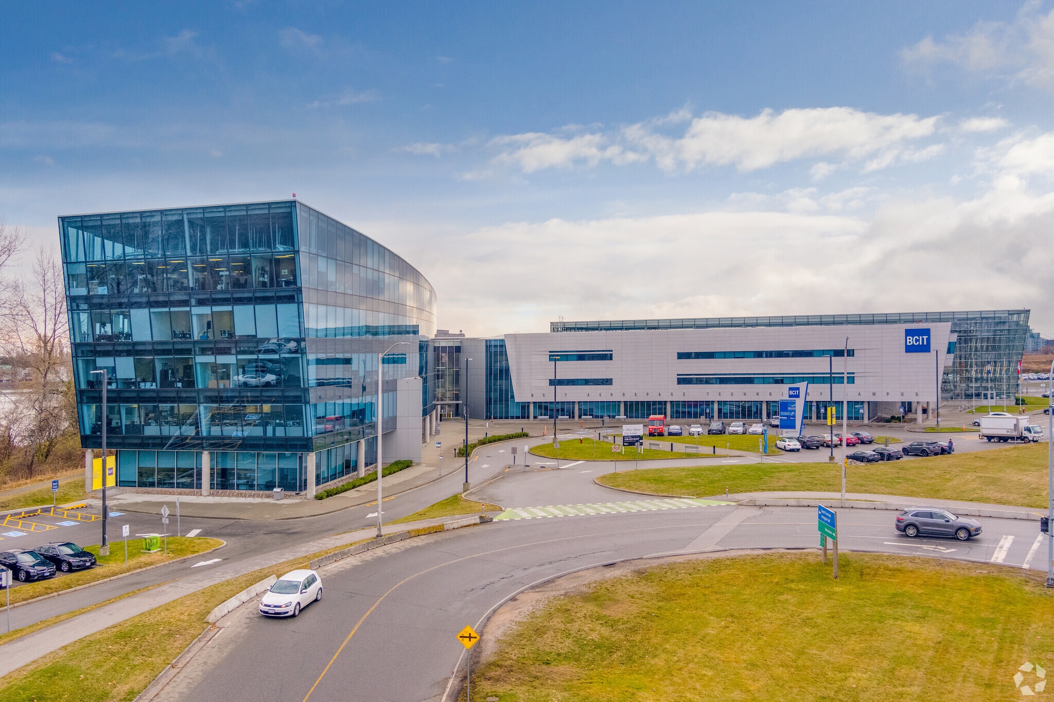 3820 Cessna Dr, Richmond, BC for lease Primary Photo- Image 1 of 17