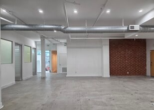8322 Beverly Blvd, Los Angeles, CA for lease Interior Photo- Image 2 of 5