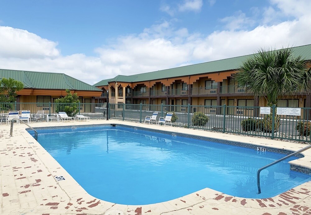 2000 Veterans Blvd, Del Rio, TX for sale Building Photo- Image 1 of 1