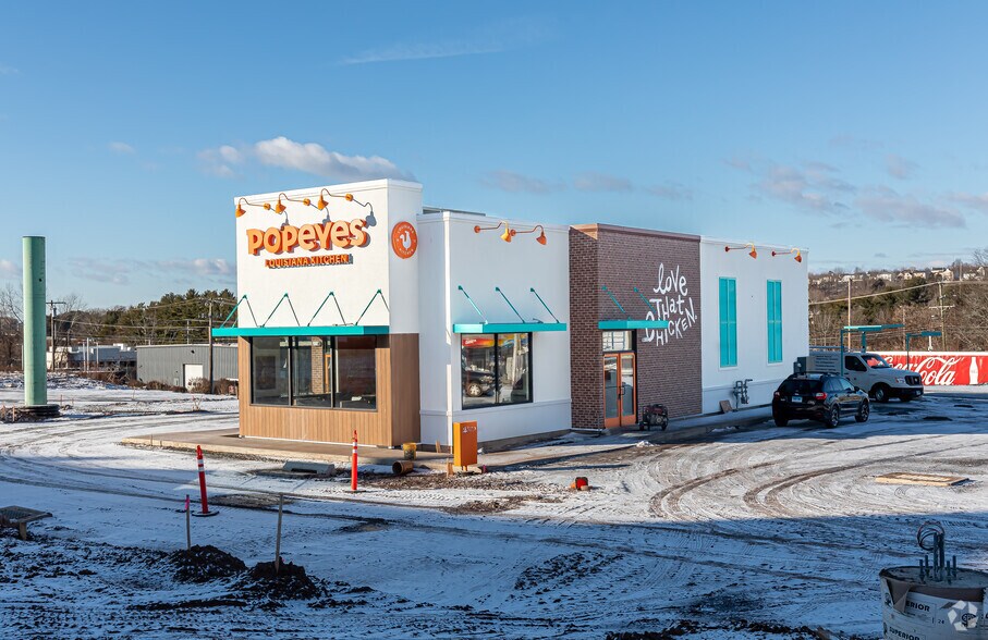 1133 E Main St, Meriden, CT for sale - Primary Photo - Image 1 of 1