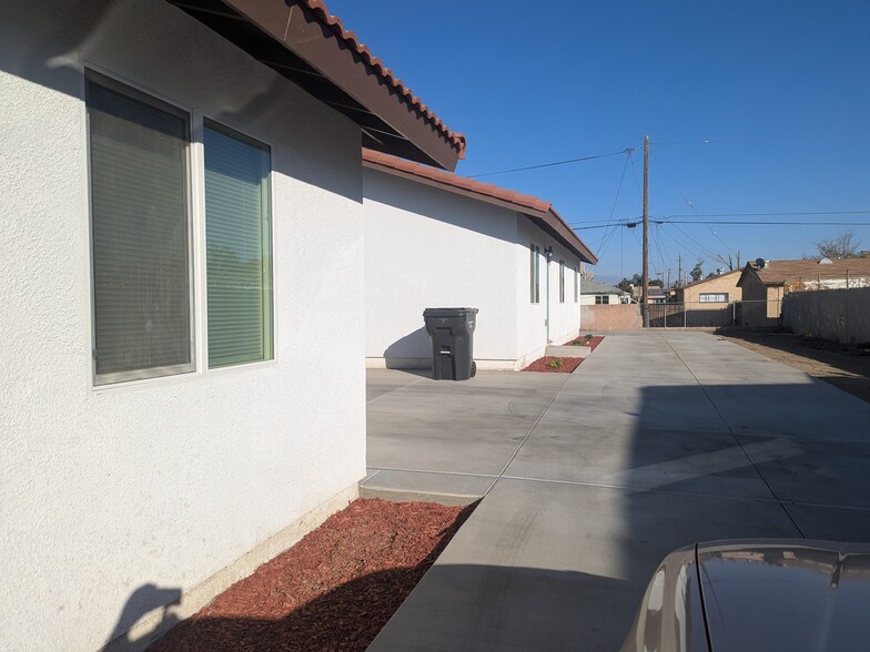 404 Covey Ave, Bakersfield, CA for sale - Building Photo - Image 2 of 13