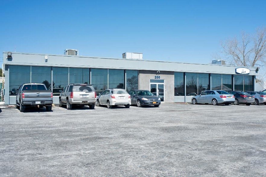 200 Wallins Corners Rd, Amsterdam, NY 12010