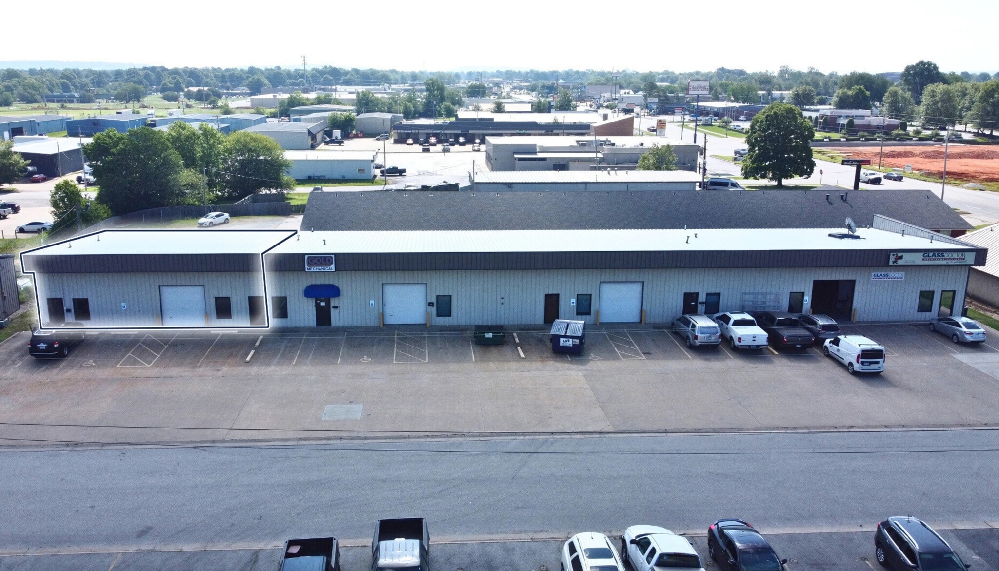 1107 Shaver St, Springdale, AR for lease Building Photo- Image 1 of 13
