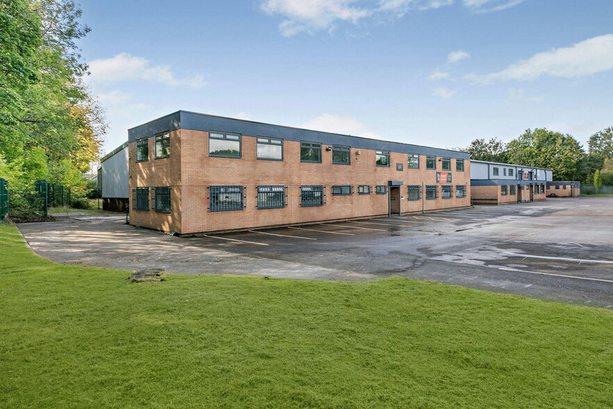 Transpennine Trading Estate, Gorrells Way, Rochdale for lease - Building Photo - Image 3 of 19