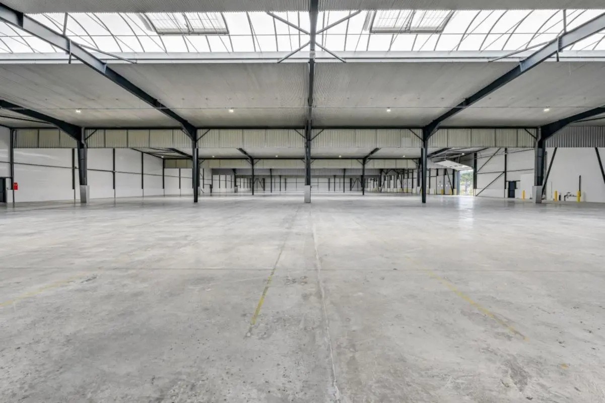 Industrial in Goussainville for lease Interior Photo- Image 1 of 16