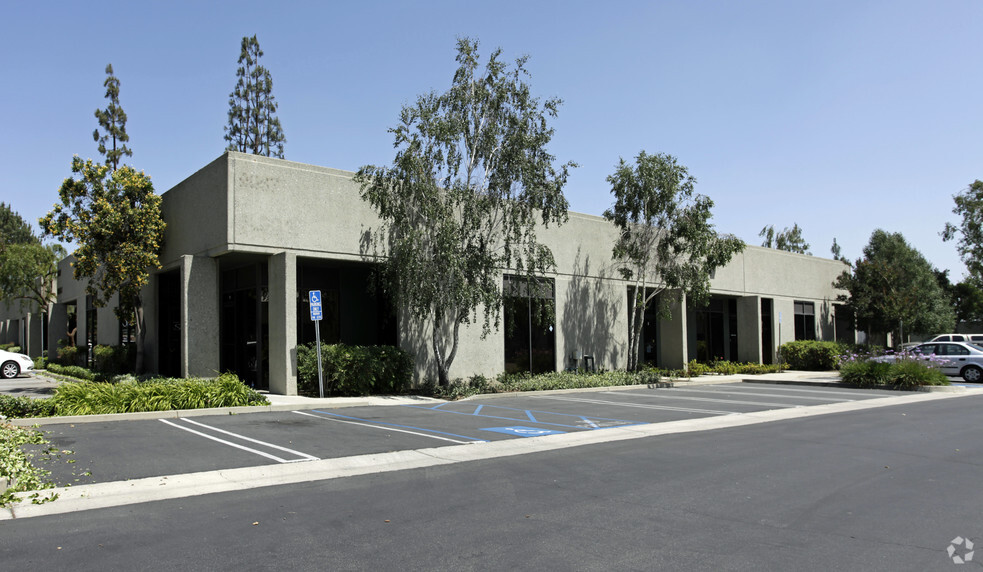 9567 Arrow Route, Rancho Cucamonga, CA for lease - Primary Photo - Image 1 of 20