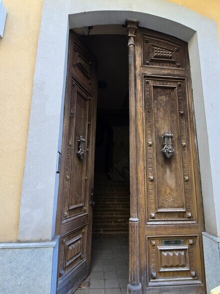 View Photo