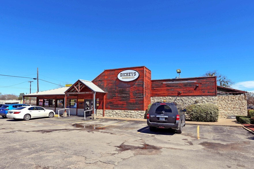 1509 W 7th Ave, Corsicana, TX for sale - Building Photo - Image 1 of 1