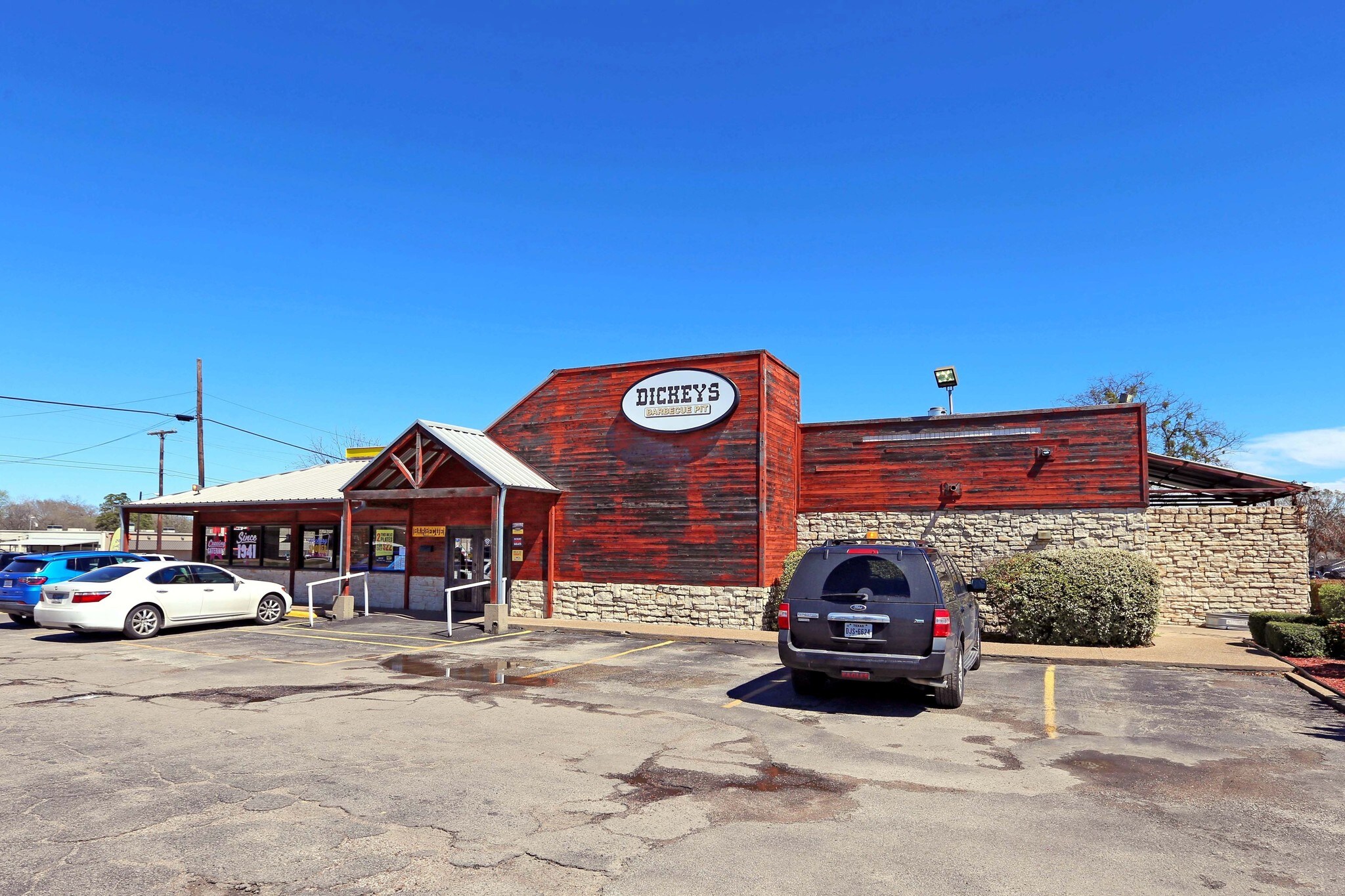 1509 W 7th Ave, Corsicana, TX for sale Building Photo- Image 1 of 1