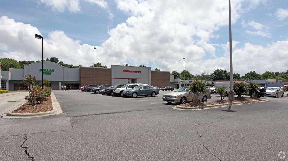 274 Eastchester Dr, High Point, NC for lease - Building Photo - Image 1 of 1
