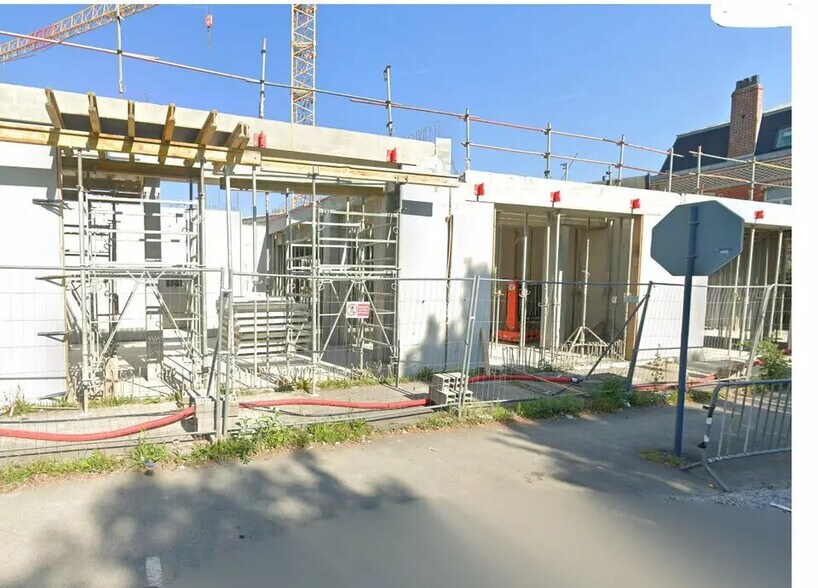 Retail in Arras for lease - Building Photo - Image 3 of 8