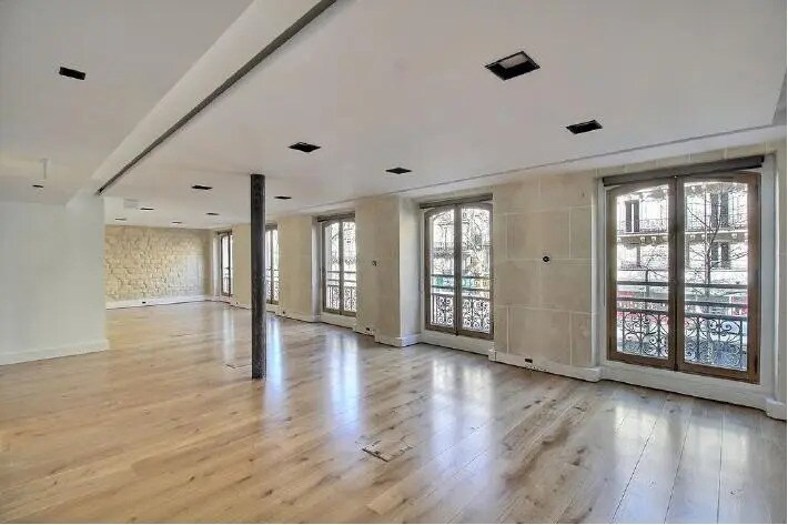36 Boulevard Saint-Michel, Paris for lease - Interior Photo - Image 3 of 12