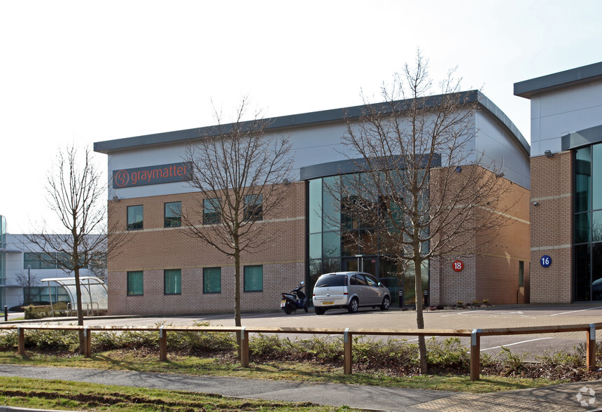 18 Davy Ave, Milton Keynes for lease - Building Photo - Image 2 of 2