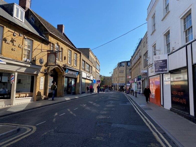 6 High St, Yeovil for lease - Building Photo - Image 3 of 4