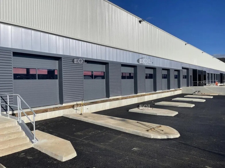 Rue Du Long Boël, Saint-Étienne-du-Rouvray for lease - Building Photo - Image 1 of 17