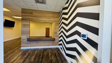 951 Sansburys Way, West Palm Beach, FL for lease Interior Photo- Image 1 of 8