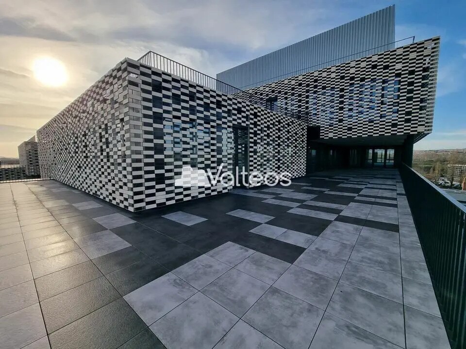 Office in Labège for lease Building Photo- Image 1 of 8