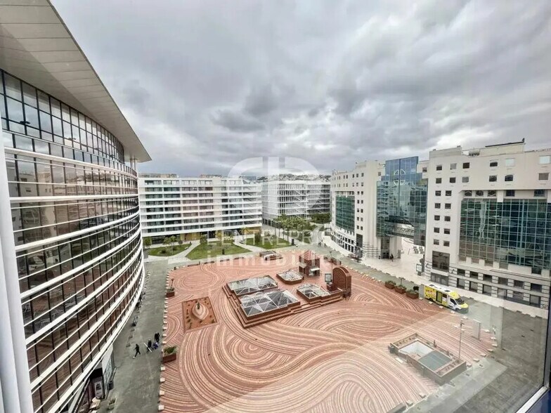 Office in Nice for lease - Building Photo - Image 2 of 8