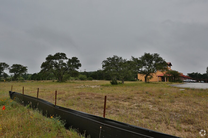 9901 Fair Oaks Pky, Fair Oaks Ranch, TX for sale - Building Photo - Image 1 of 1
