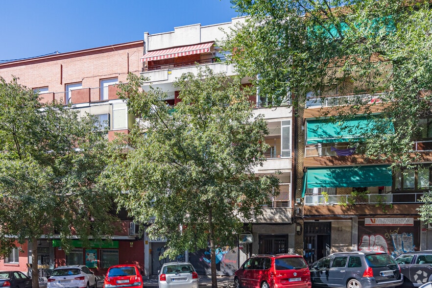 Calle de Ezequiel Solana, 10, Madrid, Madrid for sale - Building Photo - Image 2 of 2