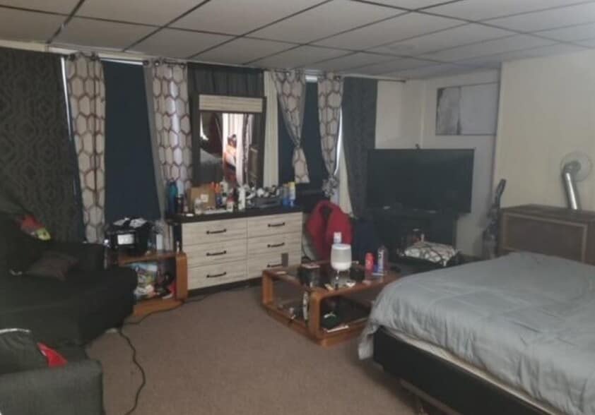 533 Broadway, Watervliet, NY for sale - Interior Photo - Image 3 of 10