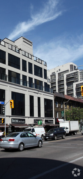 1386-1388 Yonge St, Toronto, ON for lease - Primary Photo - Image 1 of 2