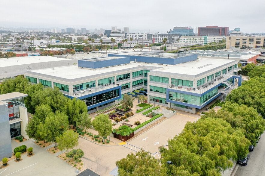 3301 Exposition Blvd, Santa Monica, CA for lease - Building Photo - Image 3 of 7