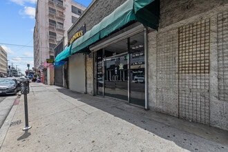 204 E 11th St, Los Angeles, CA for sale Interior Photo- Image 2 of 11