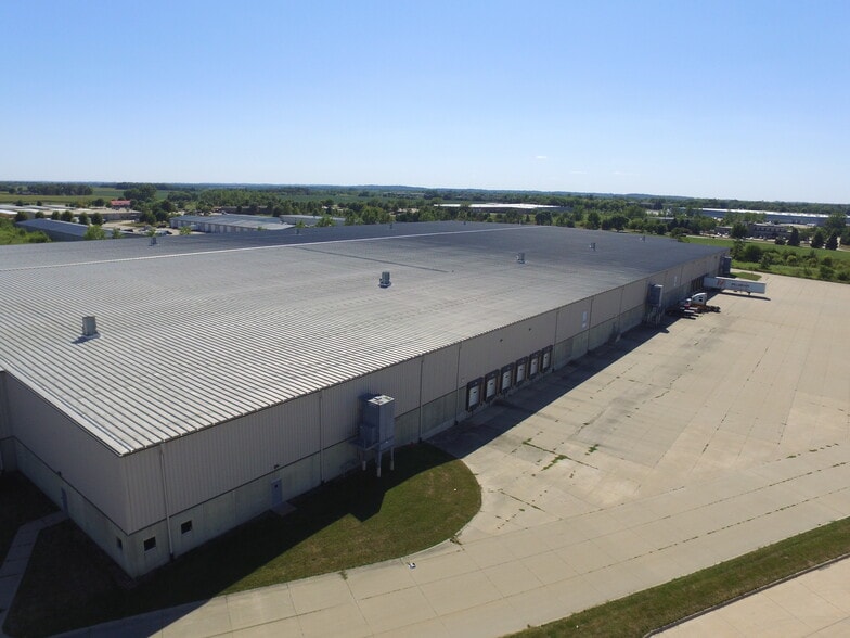 2570 Independence Rd, Iowa City, IA for sale - Building Photo - Image 1 of 1