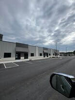 Pinnacle Storage Flex Warehouse - Warehouse