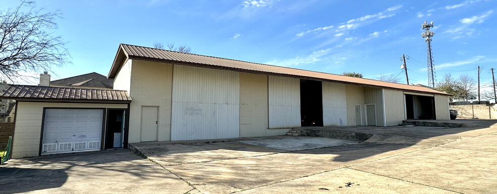 2207 Lynnbrook Dr, Austin, TX for lease - Building Photo - Image 1 of 6