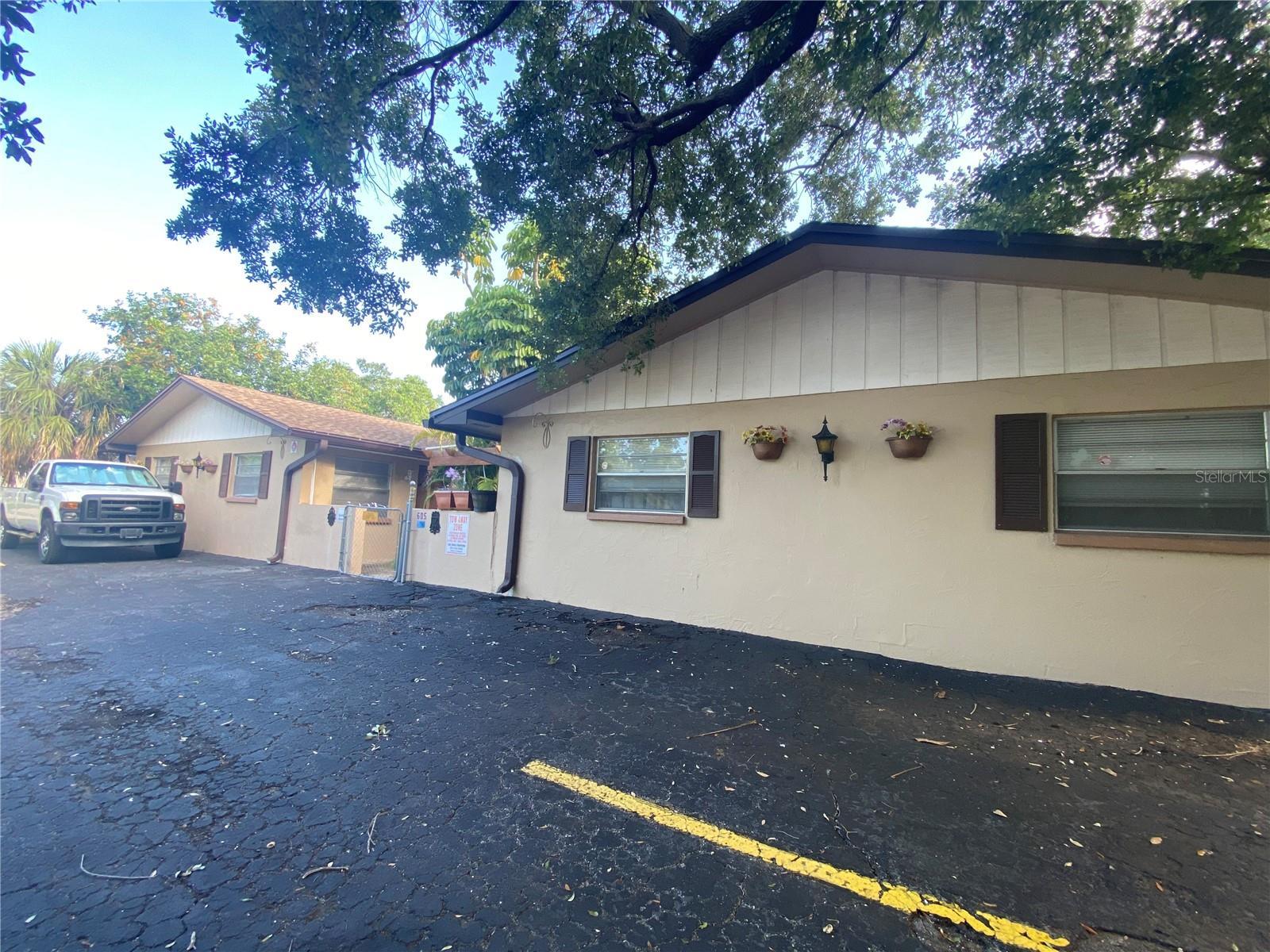 605 92nd Ave N, Saint Petersburg, FL for sale Building Photo- Image 1 of 1