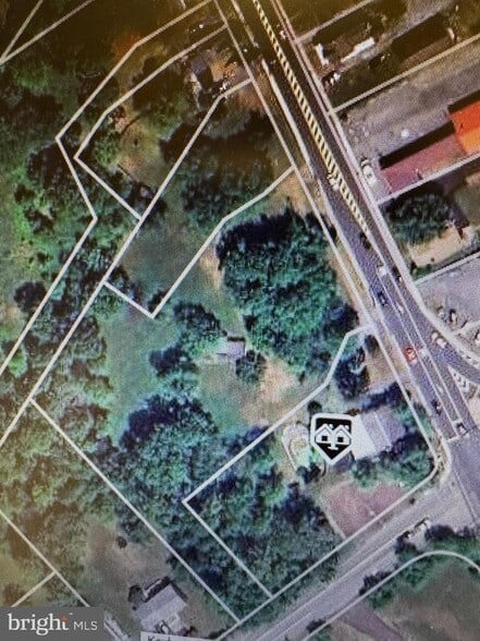 1500 E Philadelphia Ave, Gilbertsville, PA for sale - Primary Photo - Image 1 of 6