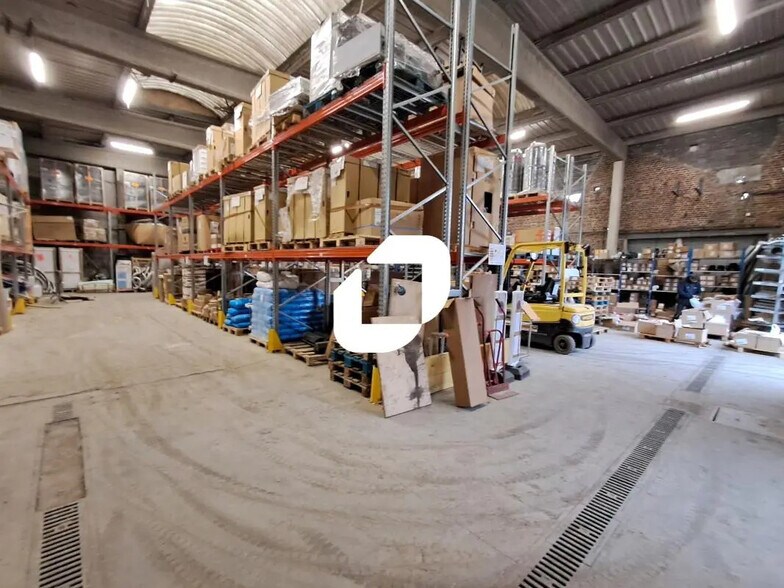 Flex in Hem for lease - Interior Photo - Image 2 of 2