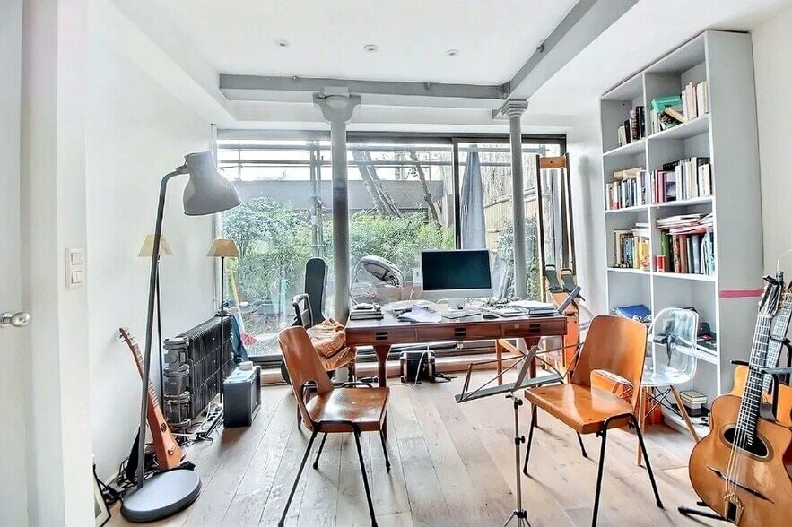 75 Rue Marguerite De Rochechouart, Paris, PAR 75009 -  -  - Interior Photo - Image 1 of 7