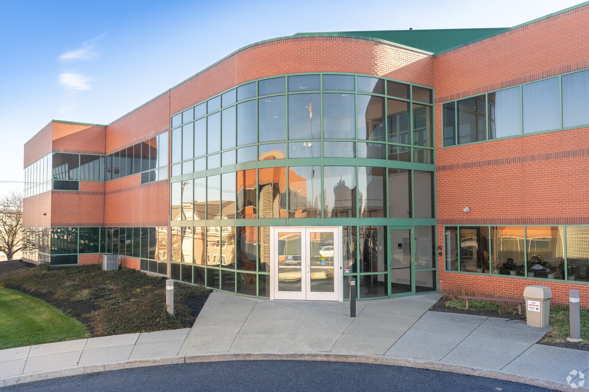 100 Corporate Center Dr, Camp Hill, PA for lease Building Photo- Image 1 of 16