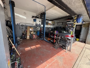 122 Westhead Road, Leyland for lease Interior Photo- Image 2 of 4