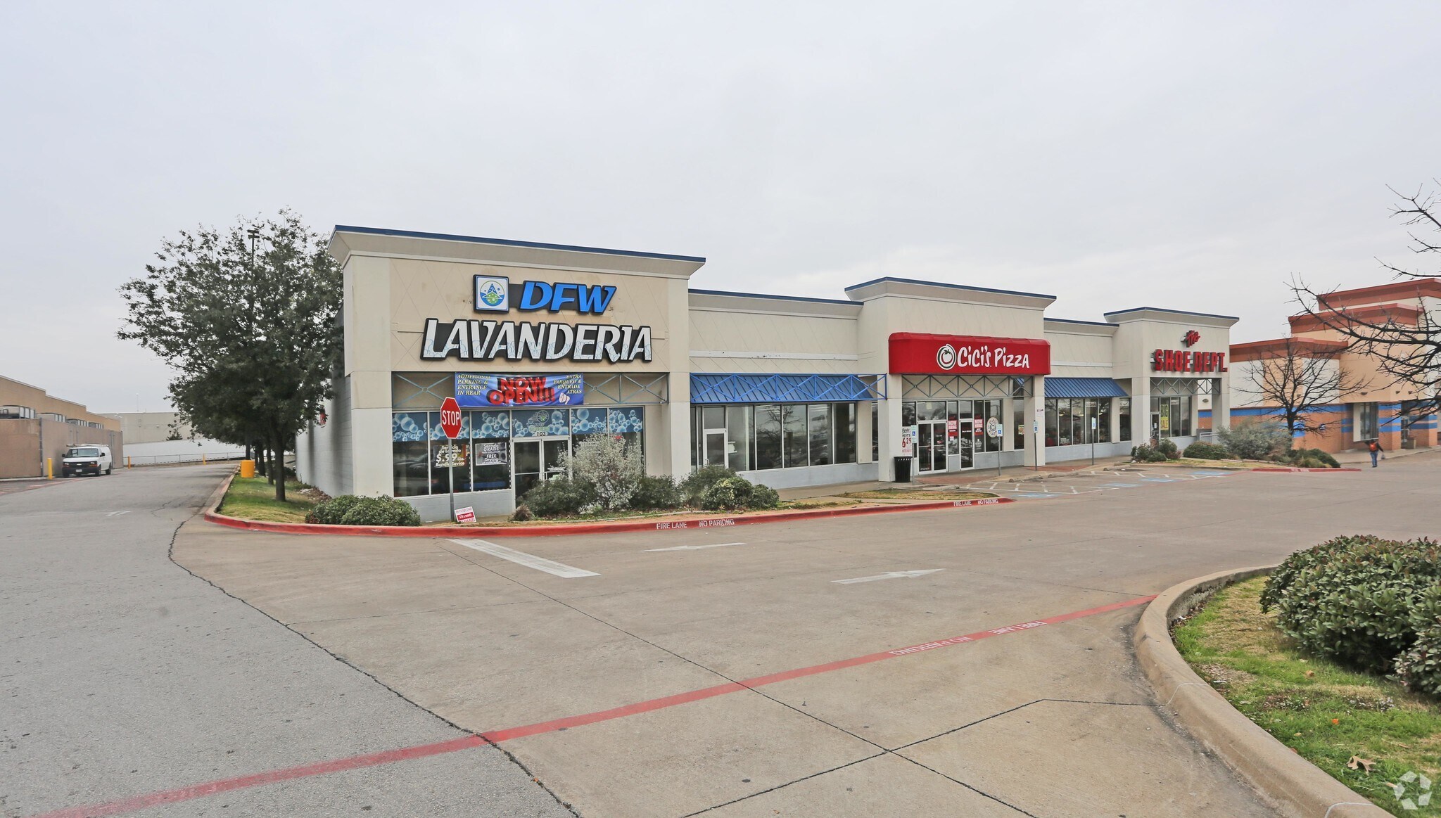 4398 I-30 Hwy, Dallas, TX for lease Primary Photo- Image 1 of 7