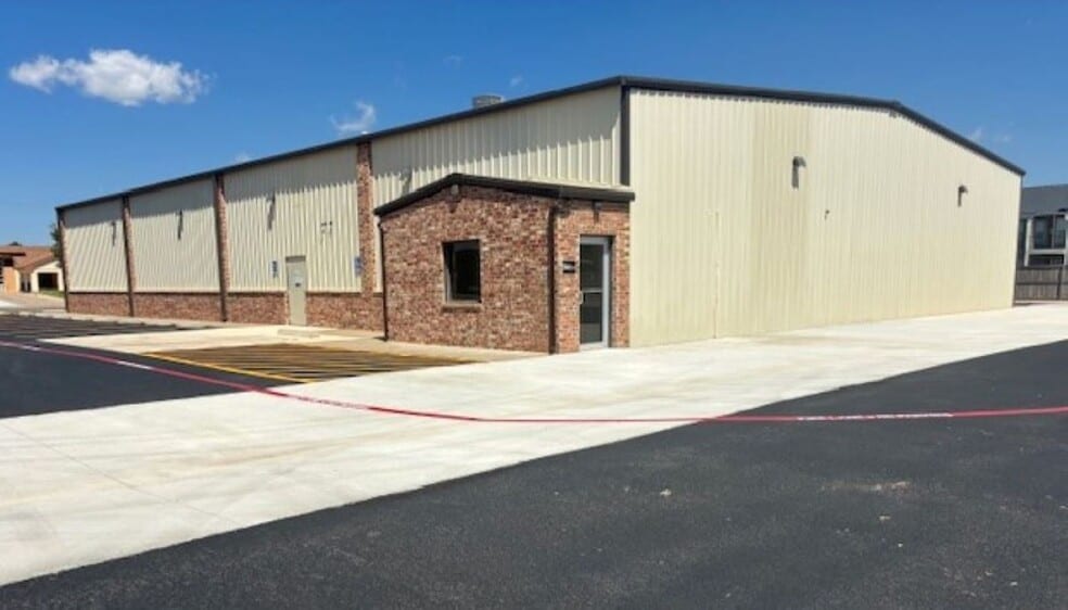 3203 SW 58th Ave (East), Amarillo, TX for lease - Building Photo - Image 1 of 17